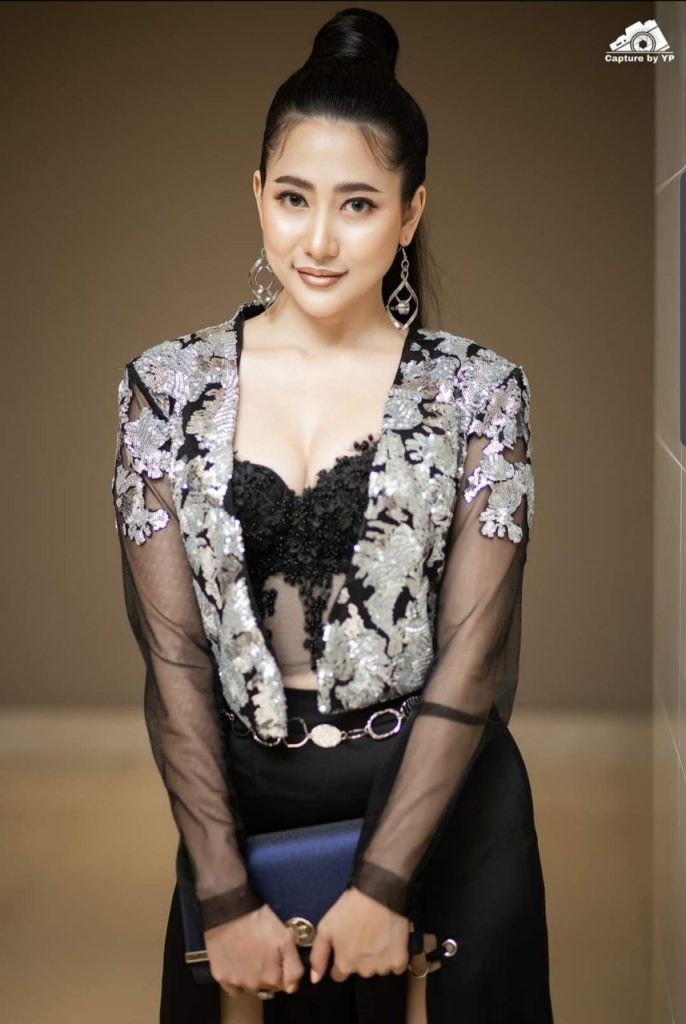 This image has an empty alt attribute; its file name is photo_2023-09-18_13-47-10-686x1024.jpg