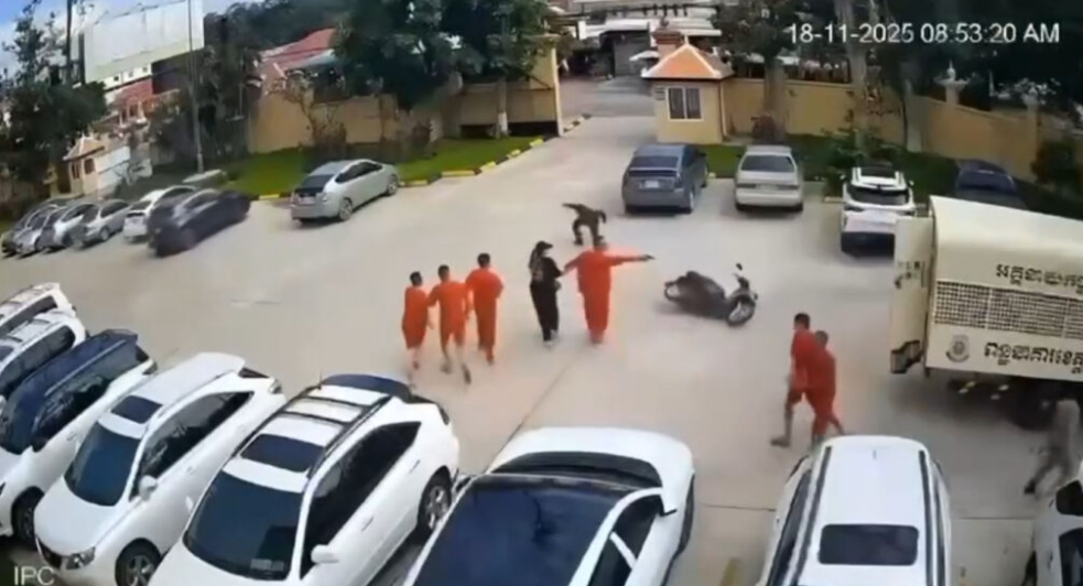 Screenshot_2025-11-18-23-35-01-139_com.android.chrome